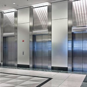 Análise técnica de escadas rolantes elevadores